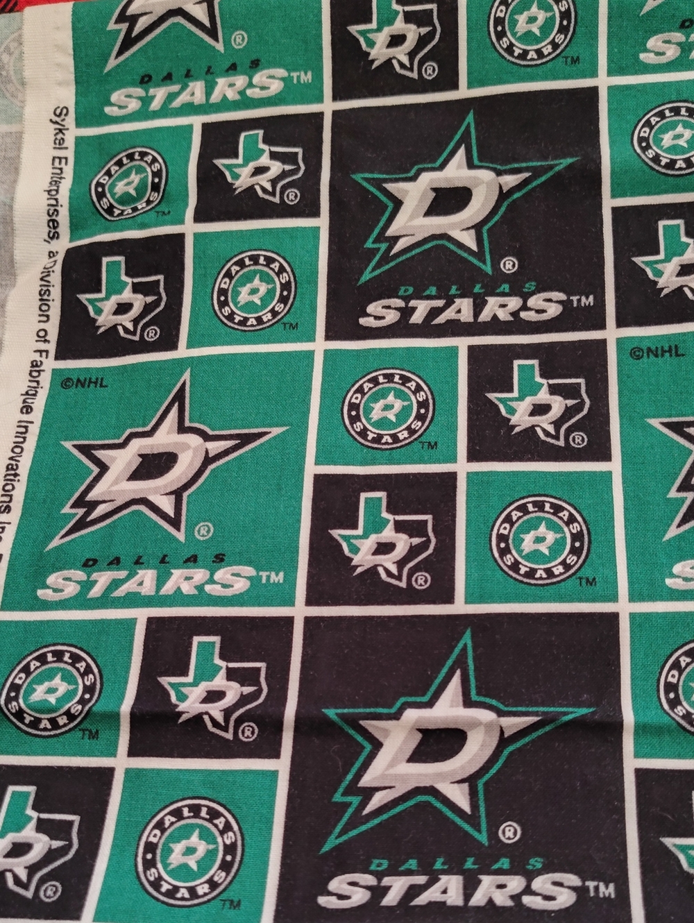NHL Dallas Stars Fabric - Green and Black - 1 Yard